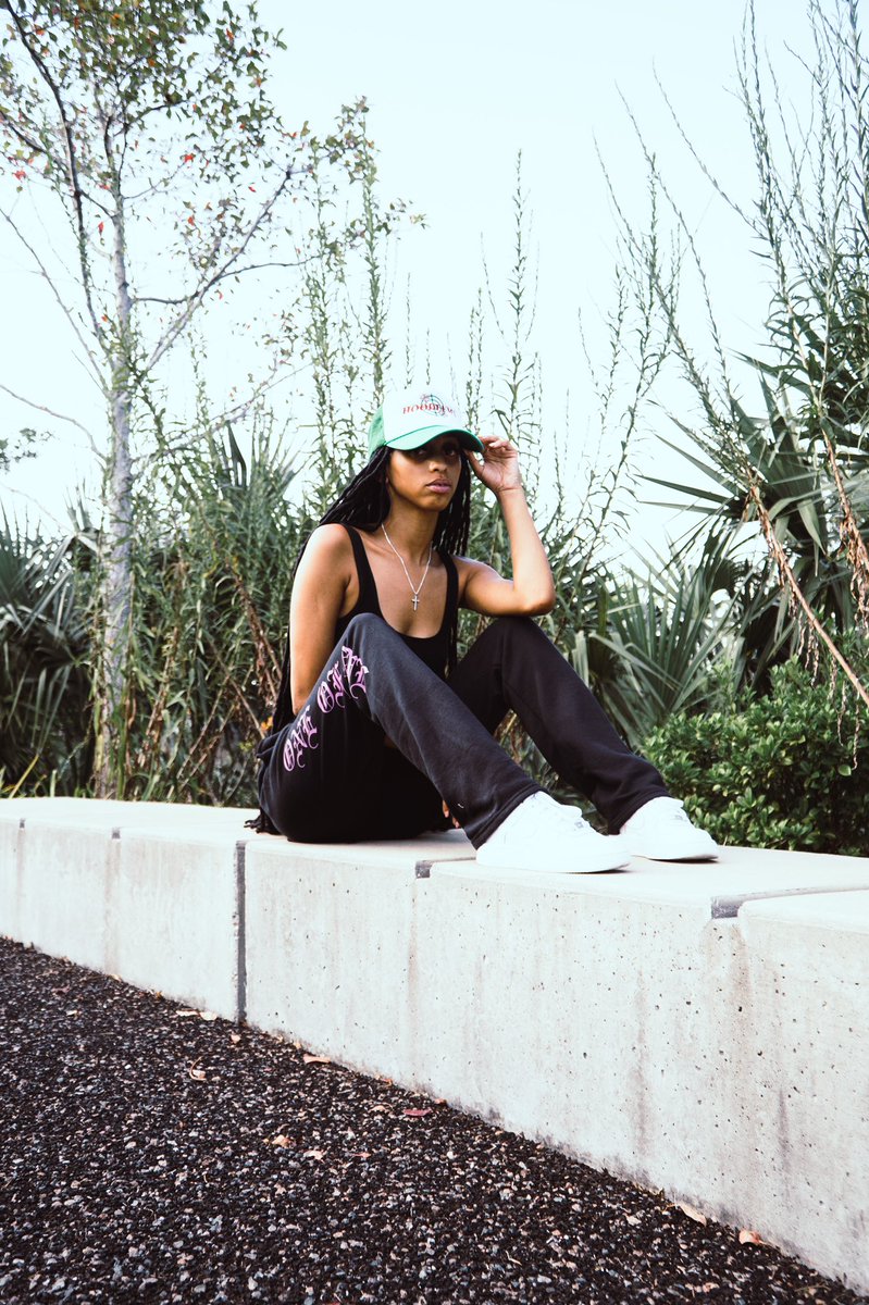 HoodlumGangEnt's tweet photo. “HOODLUMS” 🎯🌍🎯 
Navy Blue &amp; Slime Green 
Trucker hats now available ! https://t.co/ZIiMTsQbEN