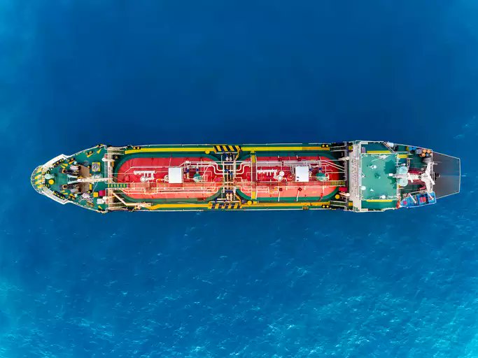 LNGspeak's tweet photo. LNG-fuelled tankers to more than double by 2030: Petronas exec. #marine #shipping #maritime #lngtransfer #LNG 
https://t.co/iUyK4a0hYU https://t.co/ePvRpfAini