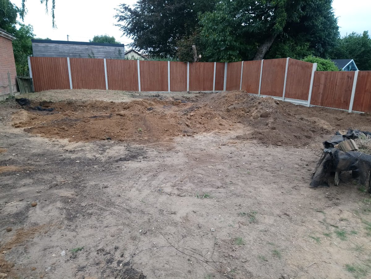 broadacregarden's tweet photo. New garden build in Costessey, very narrow access, luckily JCB mini digger squeezed in. @ianscottroofe @juliasrigley @HowardNurseries @martyn_davey https://t.co/oCcLEBKyti