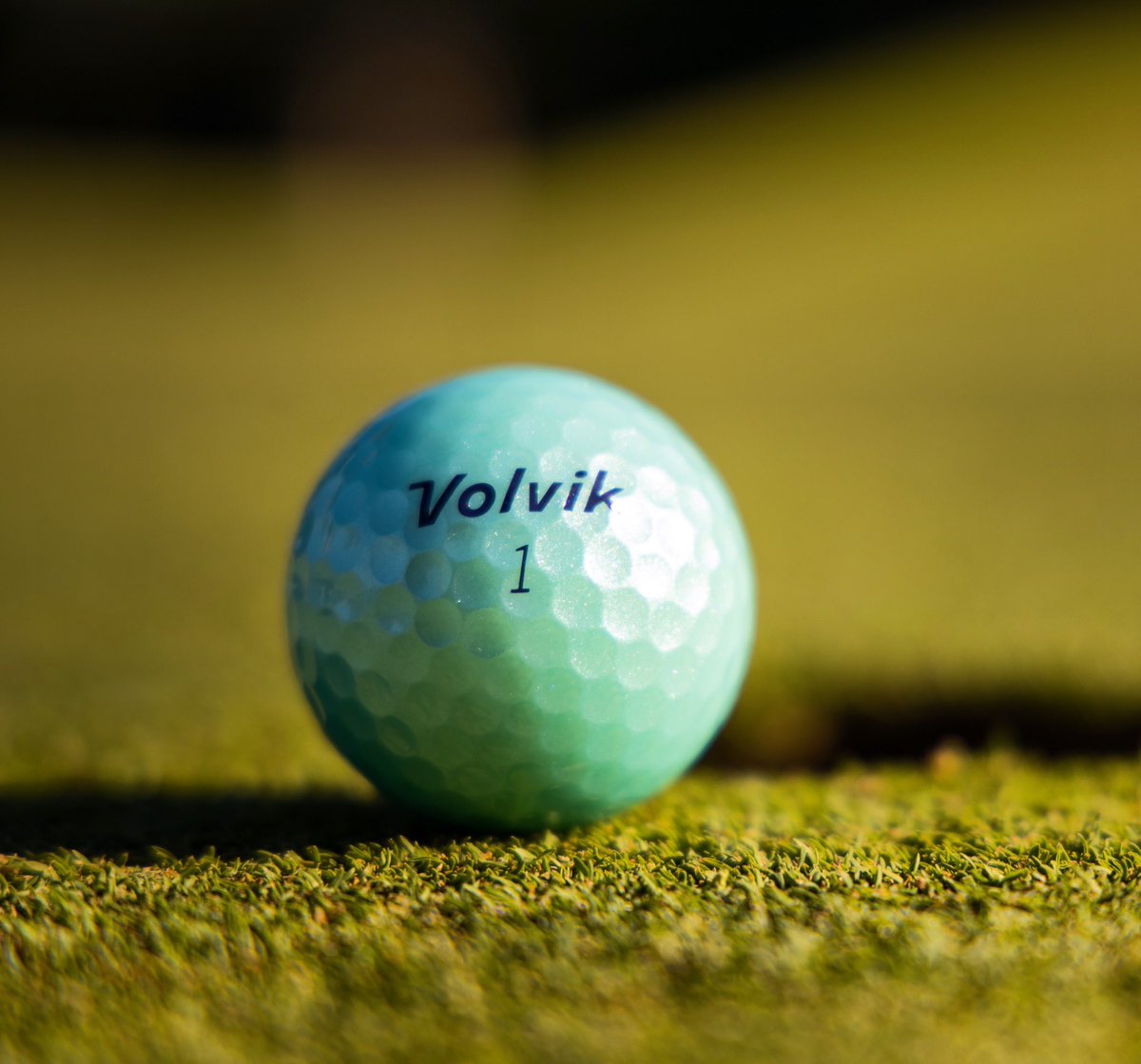 volvikUSA's tweet photo. Metallic Trip-Nano Coating technology • Add some extra metal to your golf bag • Available in 5 bright metallic sheens • #VolvikGolf #VolvikUSA #DriveFurther #HitStraighter #PinPointAccuracy #Golf https://t.co/0oczESxwWb https://t.co/rFggrkqB6g