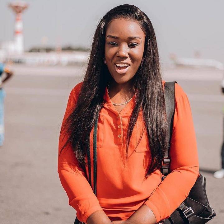 KNUST_Live's tweet photo. Dr. Louisa Ansong Satekla, doctor and wife of musician @stonebwoyb is "From KNUST".

She left KNUST in 2016 and topped KNUST Dental School sweeping 6 out of 9 awards. 

We are proud of you, Doc.
#FromKNUST
#KNUSTLive https://t.co/NpUOB5hWjf