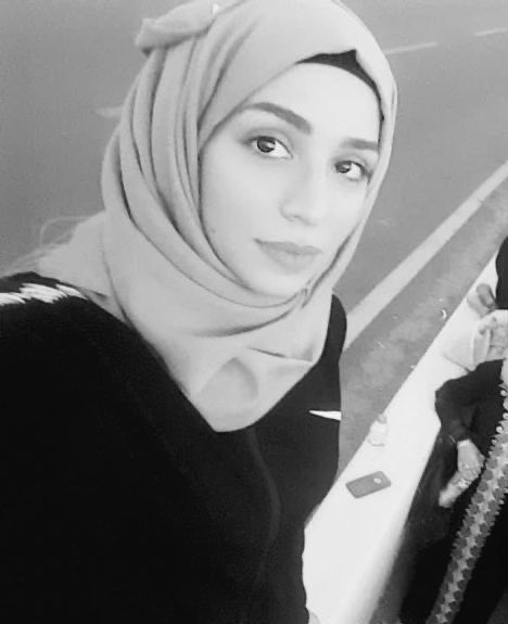 S_AlMathidy's tweet photo. Days ago we got shocked due Reham’s assassination in #Basra! Today the capital has shocked us too in the murdered of a pharmacist #Shilan and her family.

How many soul should we lose to get peace in #Iraq?

Militias are killing us under the eyes of state.

 #شيلان_دارا https://t.co/SH4vbyE3s4