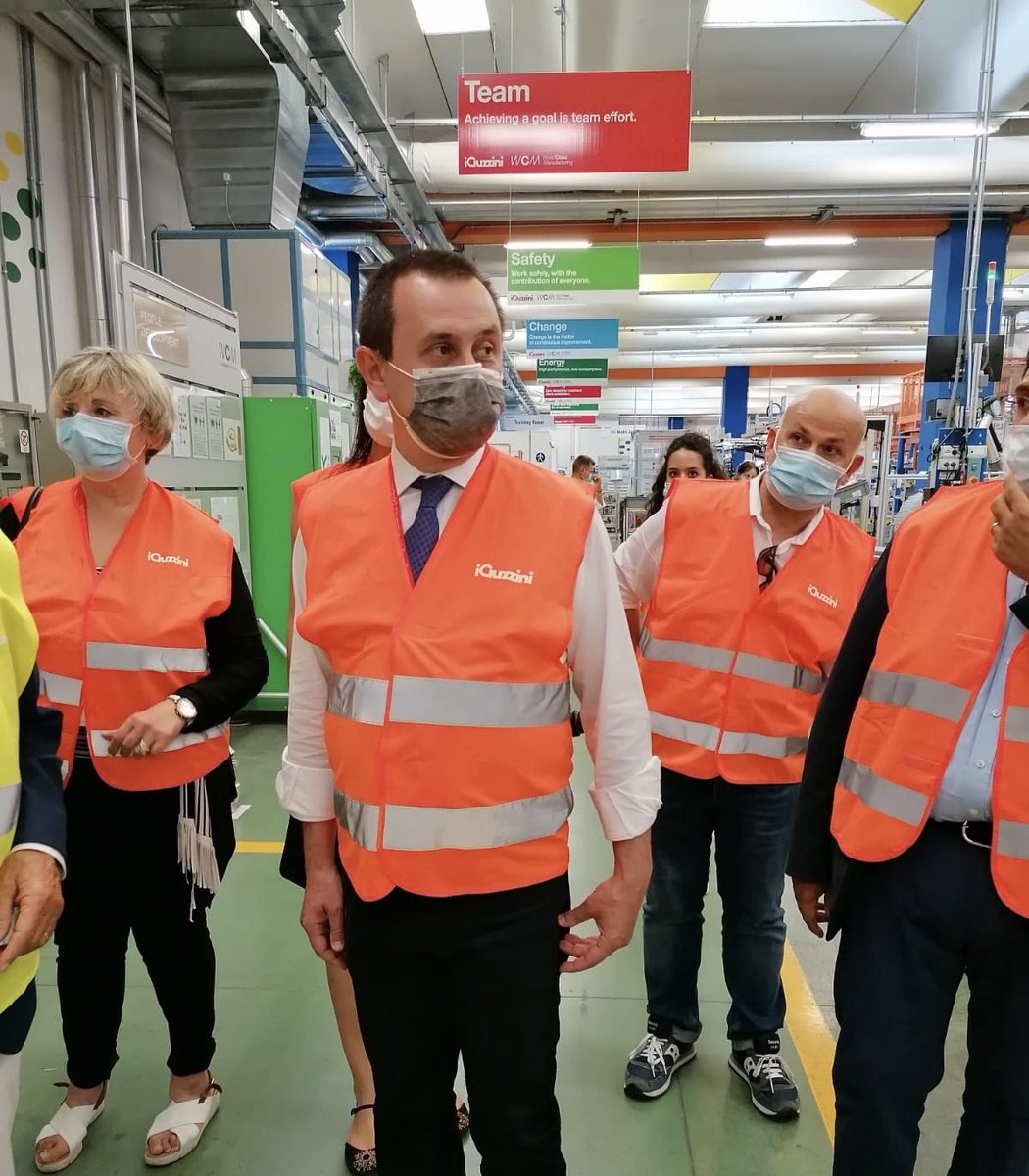 Ettore_Rosato's tweet image. Avete visto l’illuminazione del Nuovo Ponte di Genova? Vi siete mai soffermati a guardare la Pietà di Michelangelo? Merito della #iGuzzini, azienda leader mondiale nel settore dell’illuminazione, vero e proprio fiore all’occhiello dell’imprenditoria italiana che dobbiamo tutelare