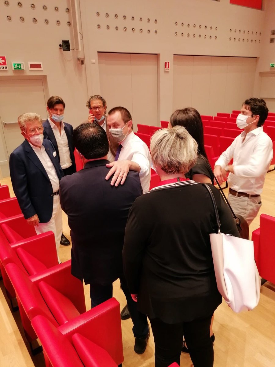 Ettore_Rosato's tweet image. Avete visto l’illuminazione del Nuovo Ponte di Genova? Vi siete mai soffermati a guardare la Pietà di Michelangelo? Merito della #iGuzzini, azienda leader mondiale nel settore dell’illuminazione, vero e proprio fiore all’occhiello dell’imprenditoria italiana che dobbiamo tutelare