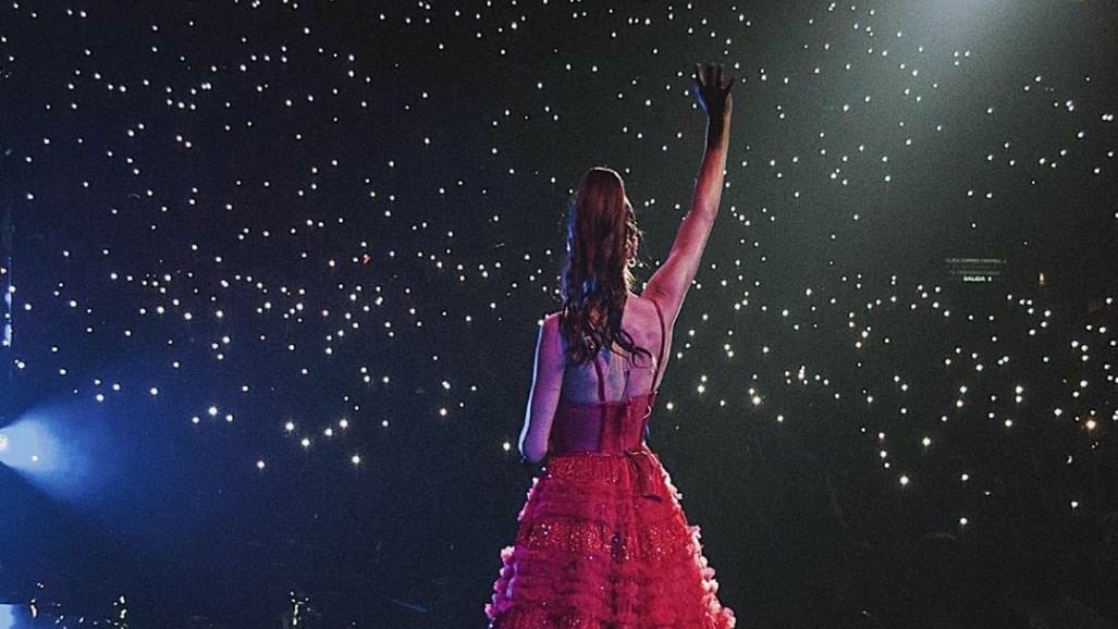 tini stoessel on stage: got me started tour vs quiero volver tour--> a thread