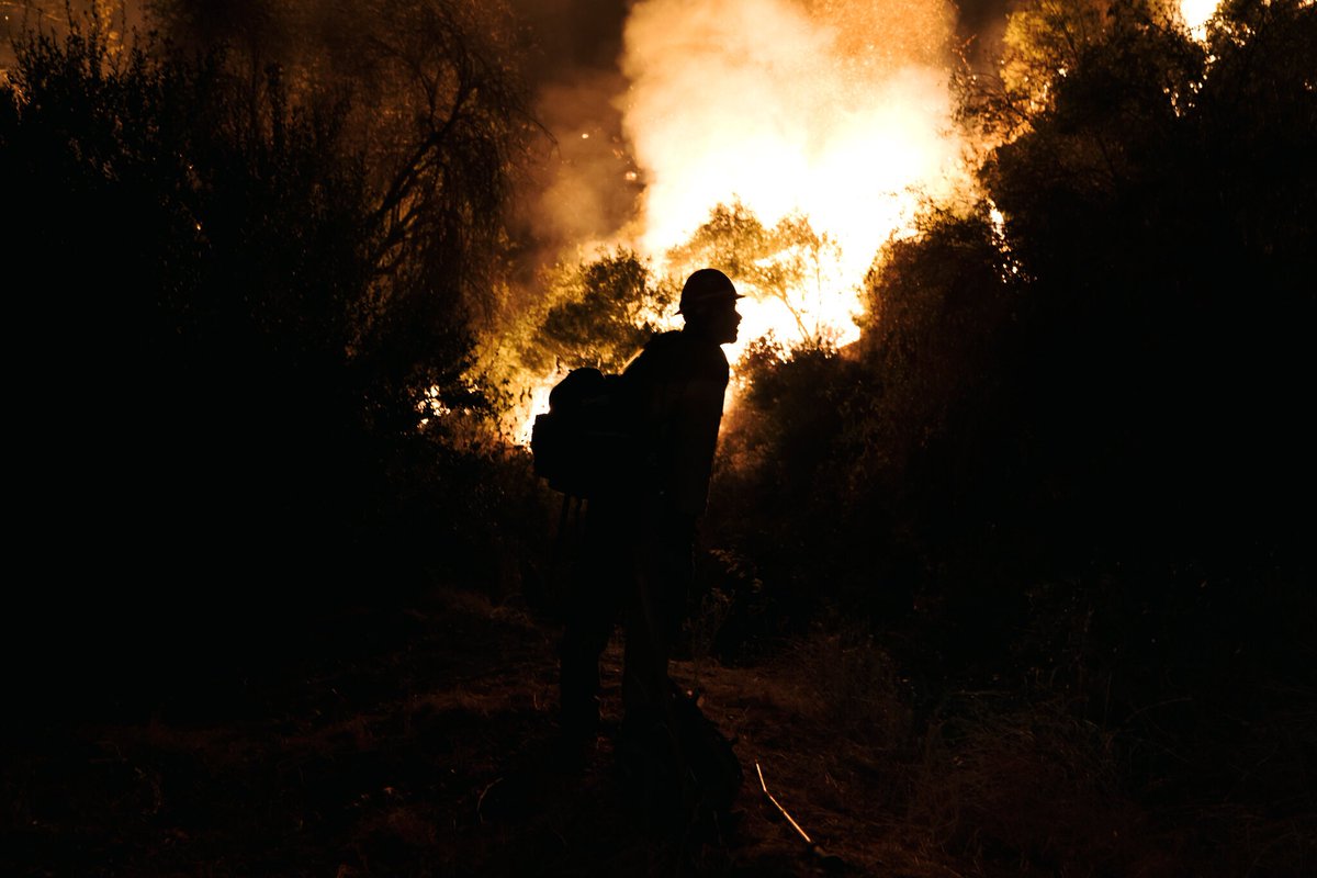 ‘Nothing to Do With Climate Change’: Conservative Media and Trump Align on Fires — Rush Limbaugh and Tucker Carlson dismiss scientists’ determination that #climatechange is a key culprit in West Coast #wildfires. #CaliforniaFires #oregonfires Read more: ow.ly/gCSb50BsM3w