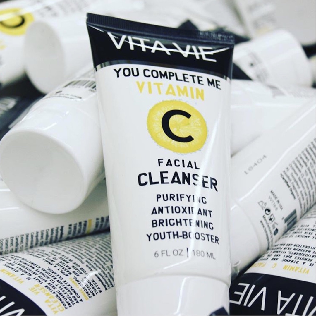 SpaDeSoleil's tweet photo. #repost > @homespacollection
"Have you had your dose of Vitamin C this morning? Wake up and cleanse with our Vita Vie Vitamin C facial cleanser! 🍊" https://t.co/Z7UDw1evce