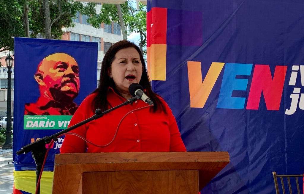 gestionperfecta's tweet photo. #16Sep 📸|| Juramentado Comando de Campaña en Lara por nuestro camarada y amigo Víctor Clark, Vicepresidente del @PartidoPSUV para los estados Lara y Falcón. Rumbo a las Parlamentarias del 6D. Un día histórico para la patria. #VenVamosJuntos #SaludYEducaciónEnCasa https://t.co/C9ZBf1uNiz