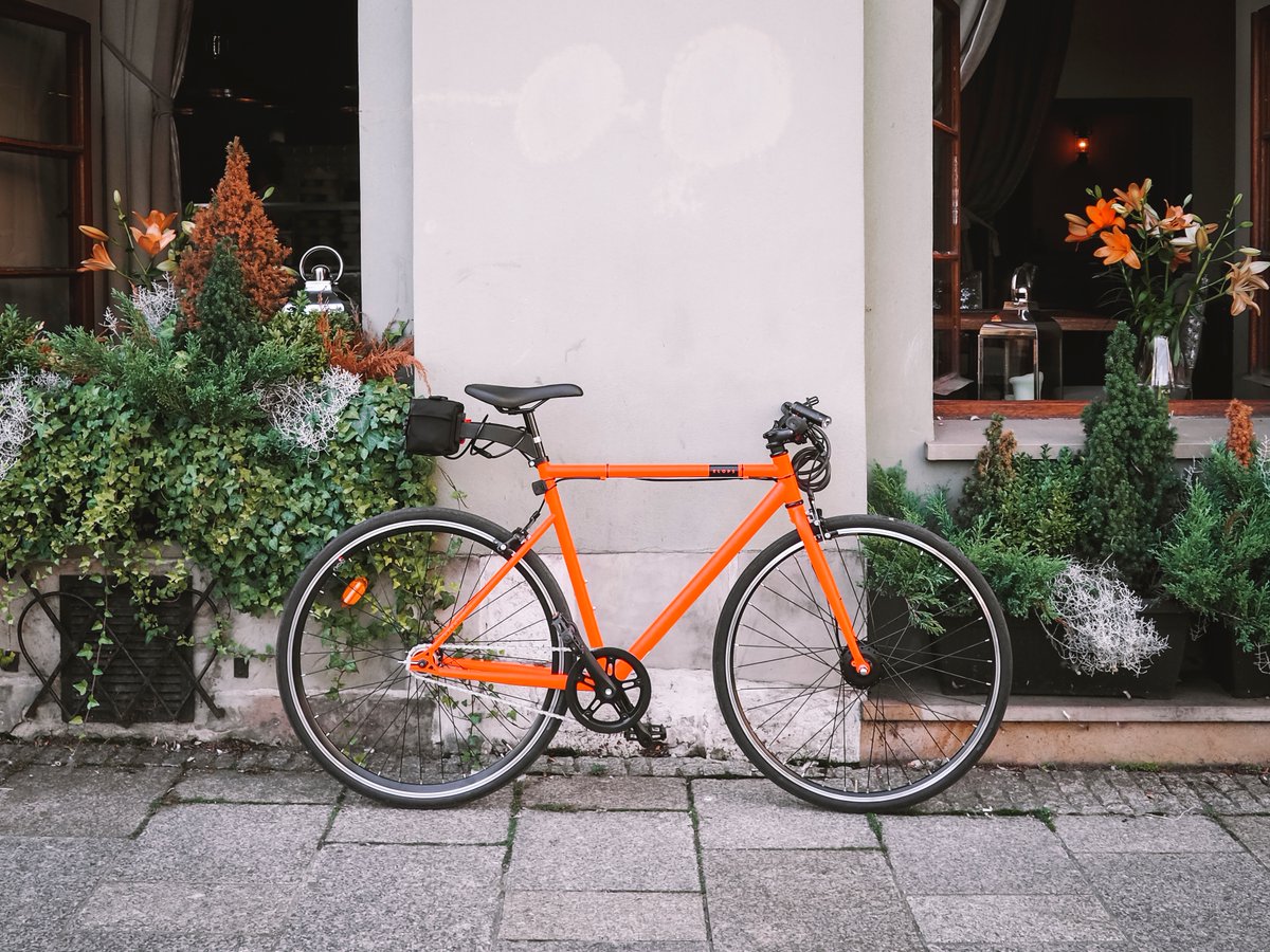 velotton's tweet photo. The main idea behind our Vekkit kits is to make electric bikes available for as many people as possible.The whole electric bike you see here costs only 900 EUR (it consists of the Vekkit Travel kit +the Decathlon Elops bike) https://t.co/JxxP9wMZI3
#ebike #Mobility #MobilityWeek https://t.co/yyrLYj7AYn