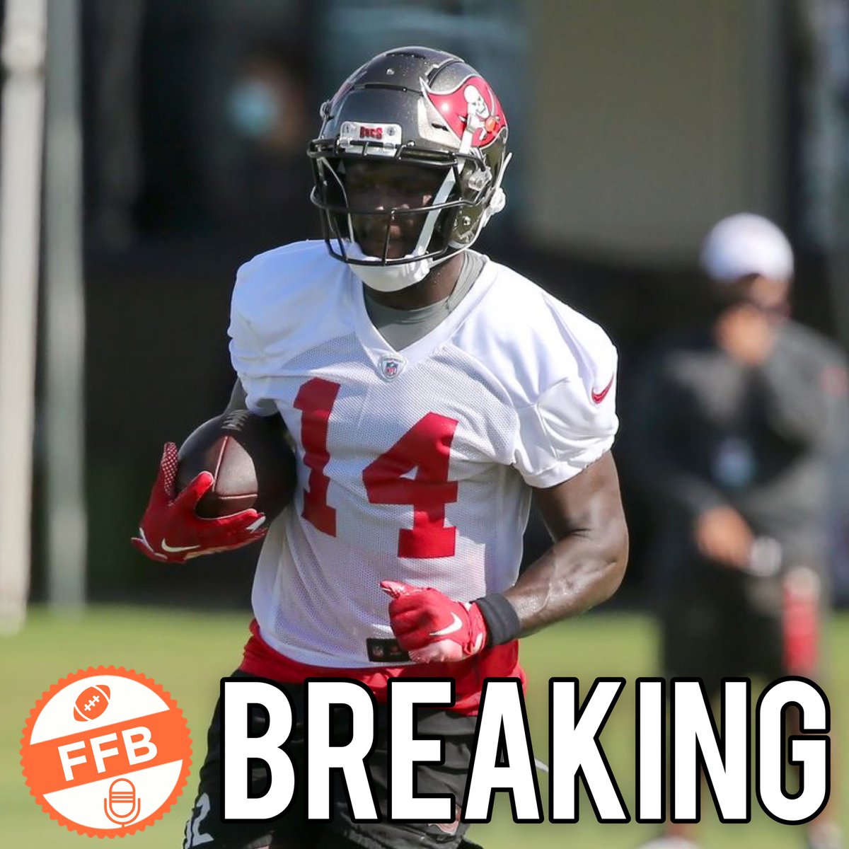 FFBrosPodcast's tweet photo. #Buccaneers WR Chris Godwin is in the concussion protocol. Week 2 status is unknown.
#FantasyFootball #bromob https://t.co/npqzaN5M8N