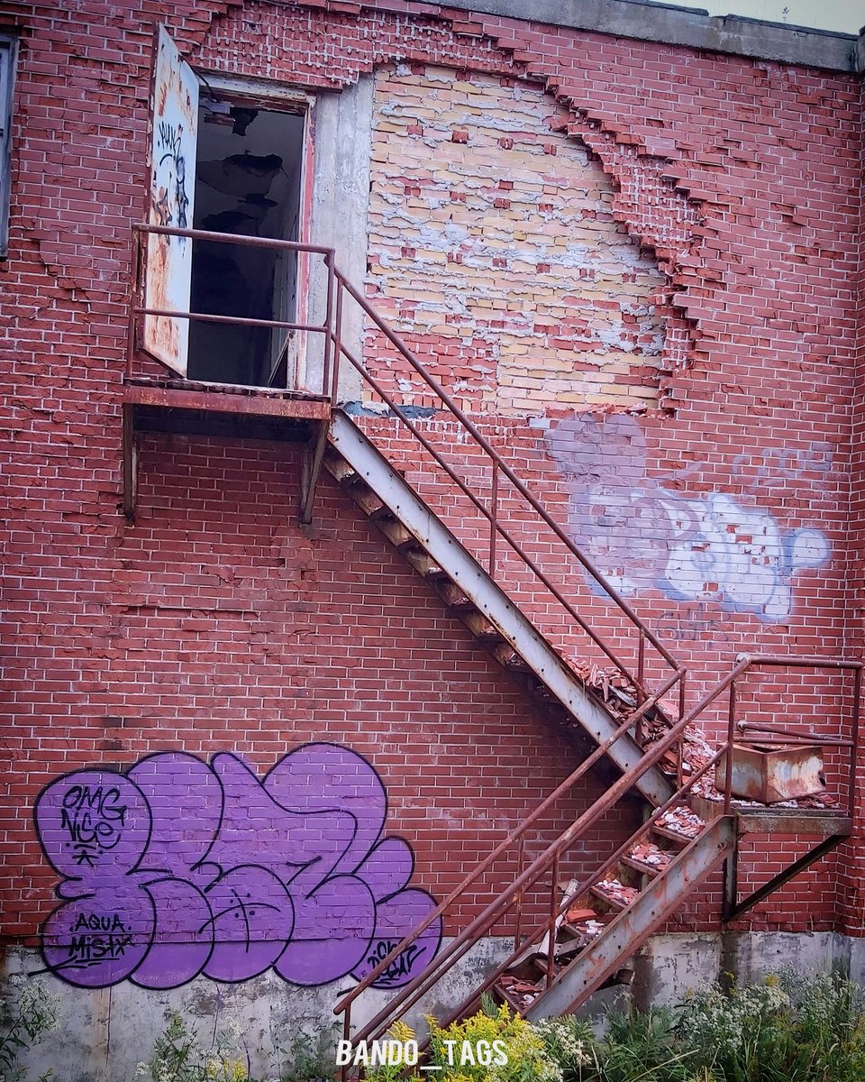 bando_tags's tweet photo. #Urbex #UrbanExploring #Abandoned #AbandonedPlaces  #Derelict #Decay #Ruins #Haikyo #廃墟 #Urbexers #UrbexOntario #UrbexCanada #CampBison #BurwashOntario #Ontario #UrbanDecay #Graffiti #GraffitiArt #PhotooftheDay #RecklessAdventure #BandoTags #Urbexing #Exploration #Destruction https://t.co/scctbsDF4P