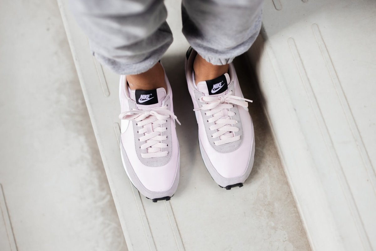 nike daybreak rose