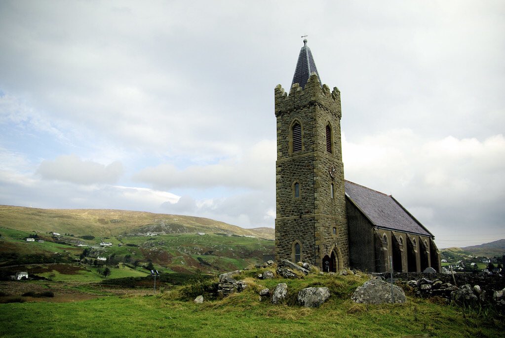 Glencolumbkille Church is found within the Donegal Gaeltacht (Irish speaking area) & in an area famed for historic monuments & stunning scenery. It takes its name from the Early Medieval St Columba. It boasts court cairns, dolmens, ringforts & historic churches.