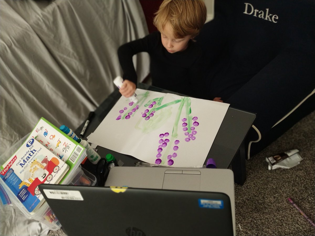 Insight_Minds's tweet photo. Home teaching virtually today. I have my students on @zoom_us w/ Mrs. Bowman for art class @BelieveUPE & my son is following along at the same time. Thank you Mrs. Bowman for the lesson!
@SpringFordASD #SFResilient #springfordproud #HealthyMindHappyHeart https://t.co/3DyWrHniBc