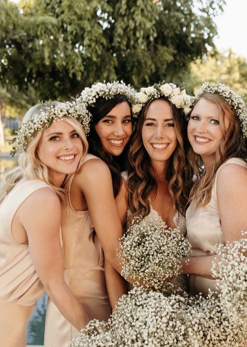 MrsDanielleGill's tweet photo. Friends since we were tiny kids and look at us 20 years later 🌸 #Friendship #GlowingBride #SweetMemories  #Throwback https://t.co/iGq9jzz4QV