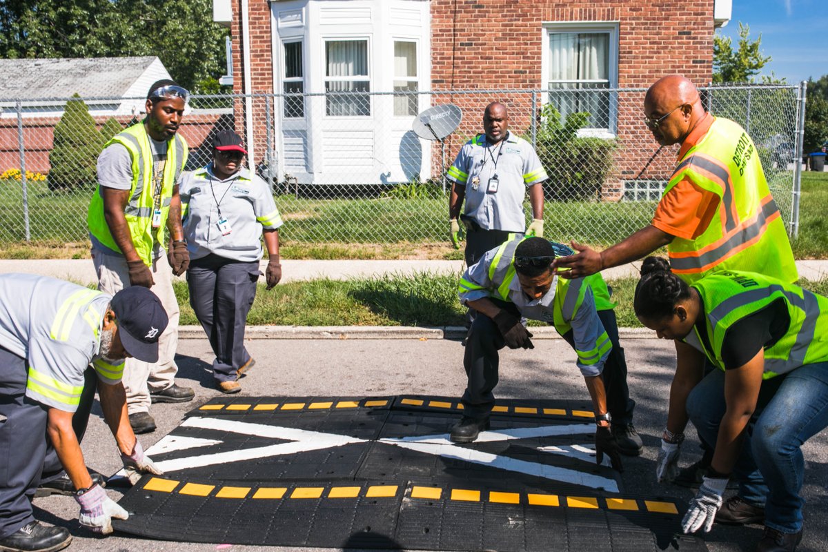 CityofDetroit's tweet photo. Due to the overwheleming positive response of  the pilot speed hump installations in 2018, today Mayor Duggan announced that the City will triple the number of speed humps  installed in neighborhoods next year to 4500. https://t.co/NOsMGWB41Q
