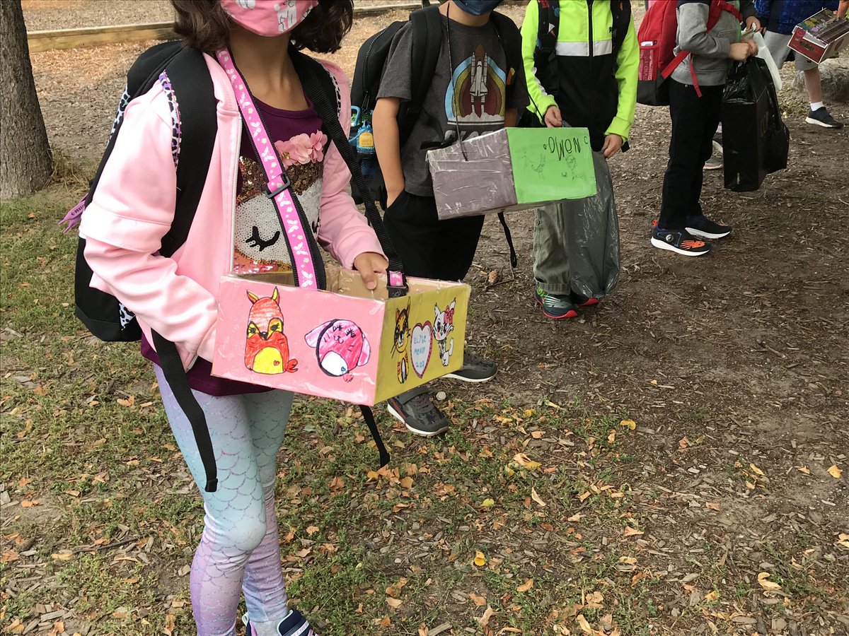 Beverly O'Brien (@beverlyobrien17) on Twitter photo Reading outside and grade 1s with their kit boxes! Creative ways to move into a variety of spaces. <a href="/TDSB_Withrow/">Withrow Ave. JR / Quest Alt. SR</a> Reading outside and grade 1s with their kit boxes! Creative ways to move into a variety of spaces. <a href="/TDSB_Withrow/">Withrow Ave. JR / Quest Alt. SR</a>