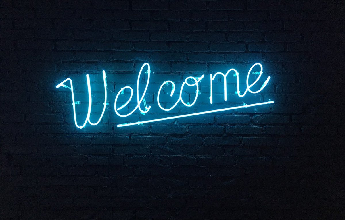 GeekLibraryOrg's tweet photo. Let there be (Neon) Light! https://t.co/xMEuReosu1