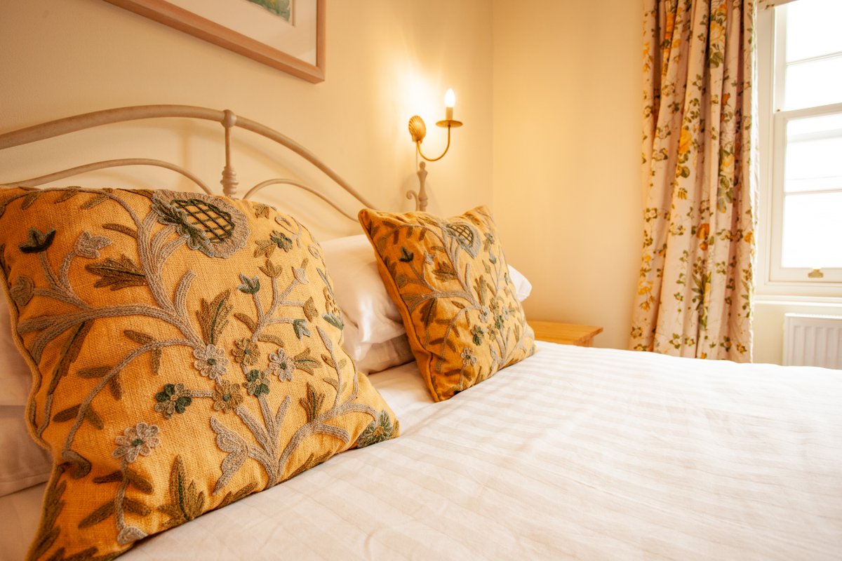 Book your autumn break soon - the weeks and long weekends are going fast! #SeaborneHouse #NewportPembs #laidbackluxury #WestWales #Pembrokeshire #holidaycottage