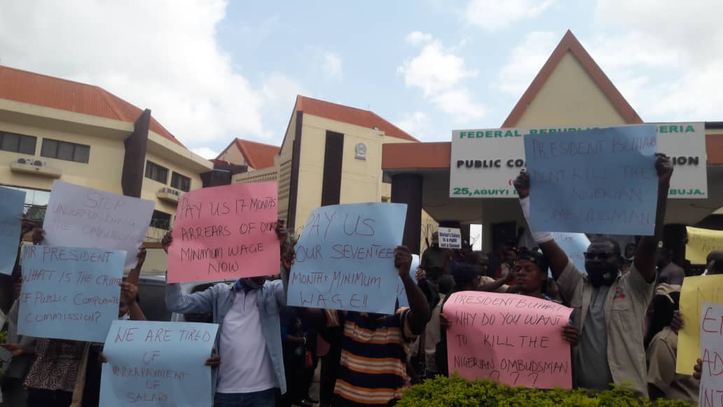 AlphaCustoms's tweet photo. #PublicComplaintsComplaining
Nigerians please help lend a voice, Public Complaints Commission fights for the Ordinary citizens but this @MBuhari Government has neglected them
@segalink @ShehuSani @iam_damayor @Mr_Izrael @SaharaReporters @elmorphy https://t.co/X436UjuCcm
