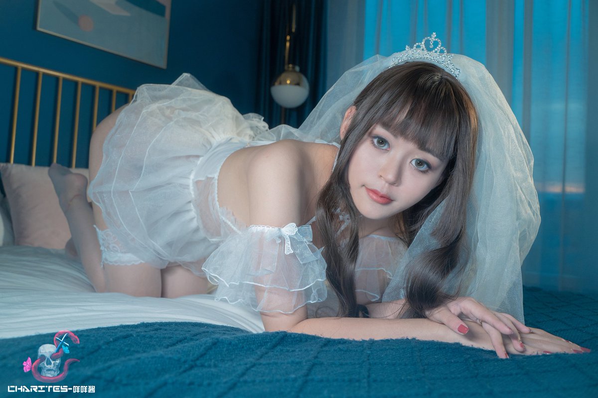 model：@charites_咩咩酱
全套35P【赠送动图和视频花絮～】
69r解锁～
其他造型可定制举牌～私信我哦～

服装来自 @HIMEGOZE1 

#色图 #新娘 #花嫁  #图包 #足控 #恋足癖 #美女写真 #美女 #美少女 #同城交友 https://t.co/vCsCCEHpKS