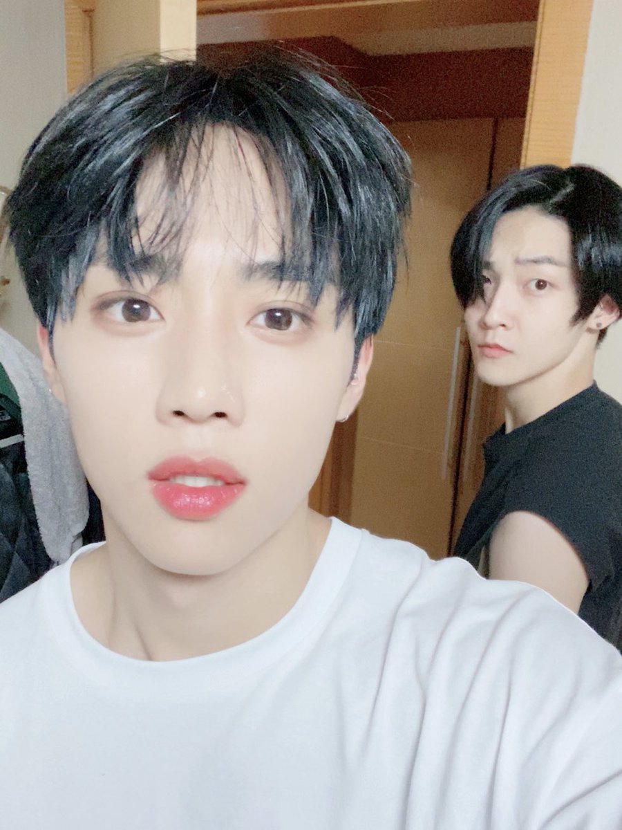 WE_THE_BOYZ's tweet photo. [선우] 오늘 하루도 마무리! https://t.co/28kjU5bAoN