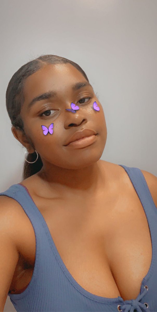 DominqueBaby1's tweet photo. Blue is definitely our color 😍#BisexualsForBTS #BiARSD https://t.co/ZiAT10aYQe