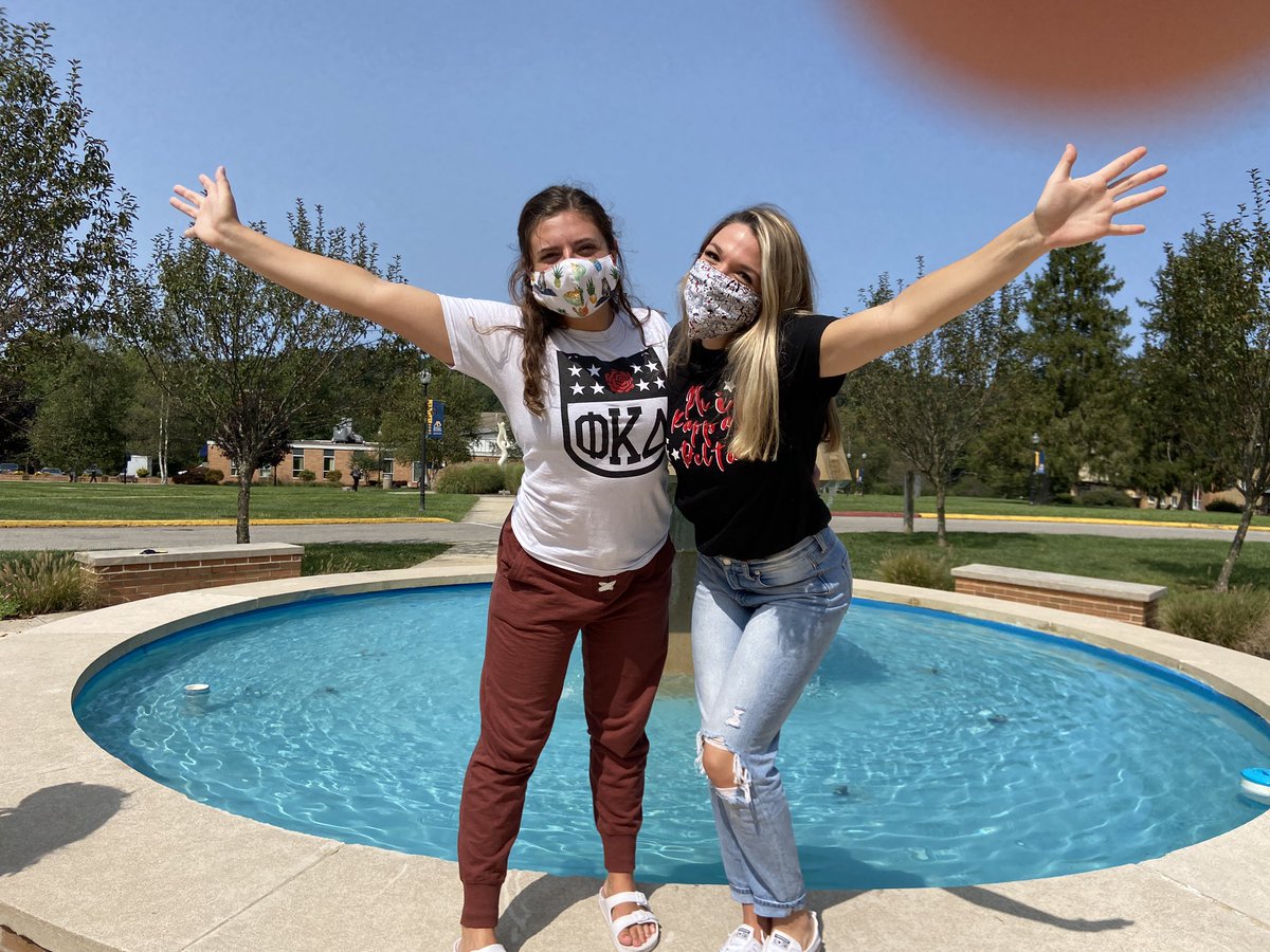 Wear Greek Wednesday! Interested?? Dm me :)