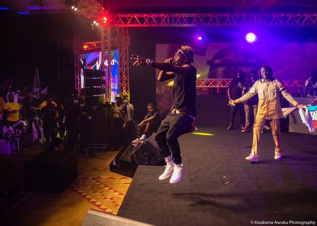 ClemsNicecess's tweet photo. I wish I can jump like this 😅😂... wtf .   1DON ❌ 1GAD   @shattawalegh @stonebwoyb https://t.co/9UUtPo2DPY