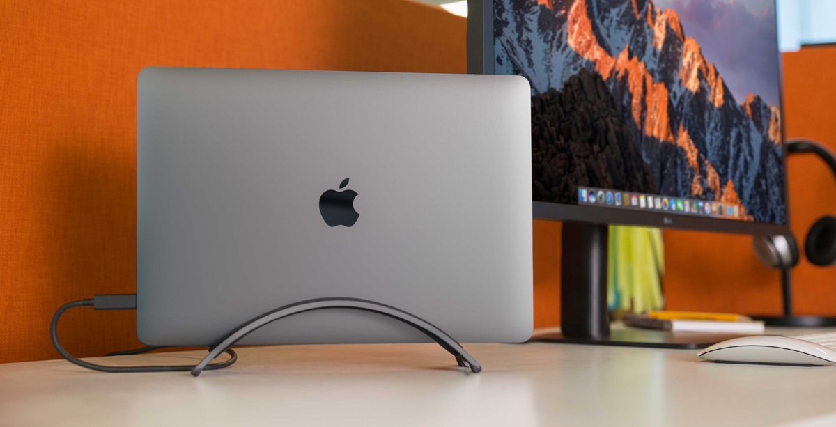twelvesouth's tweet photo. "A sleek storage option, #TwelveSouth brings the #BookArc, a docking station that holds your MacBook vertically, elevating it away from spills and giving you a cleaner and more organized workspace." Thanks for sharing! @CNN #CNN #CNNUnderscored https://t.co/rz6GJY3c6h https://t.co/fkxsKzN2eT