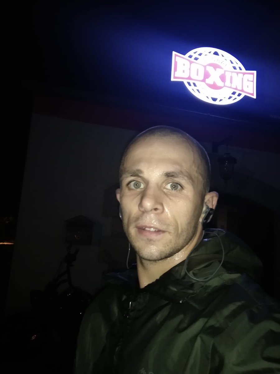 KamilLaszczyk's tweet photo. Jak to mówią -na robocie 💪;) #globalboxing #boks
@promotions_mb
@mazurboxing
@BorekMati https://t.co/IbwDaJByGp