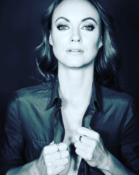 Hello Wednesday! Today, be present in all things and thankful for all things. #actress #photoshoot #blackandwhite <a href="/FarrahAviva/">Farrah Aviva</a> @SwankMakeup