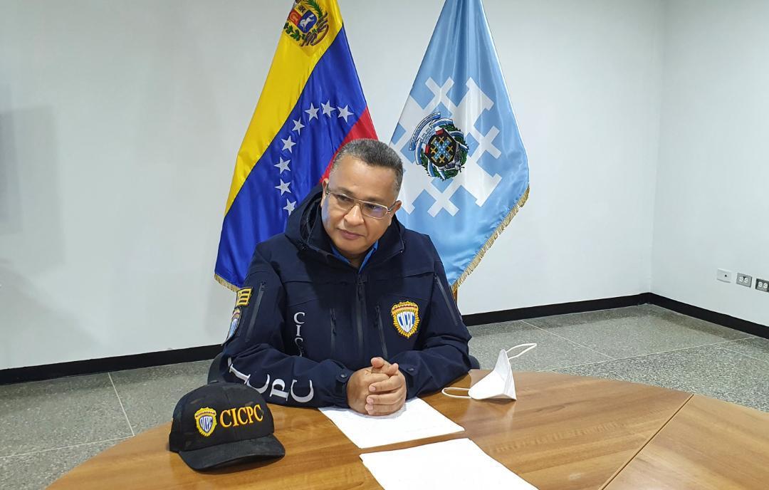 Desarticulada banda delictiva dedicada a la extorsión y robo de vehículos en La Guaira.

El director del #Cicpc, C/G <a href="/DouglasRicoVzla/">Douglas Rico</a> informó este miércoles durante una transmisión en vivo por la red social en Instagram sobre la desarticulación de un grupo hamponil...