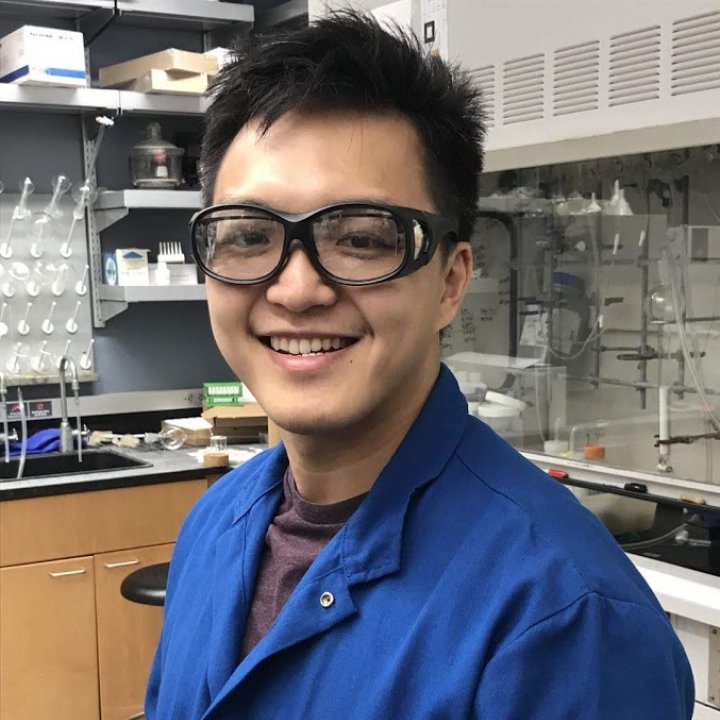 du_bois_lab's tweet image. Next #LabSpotlight is our ever-smiling postdoc 
@JieJacksonZhu (he/him)! When not dreaming about indole syntheses, Jackson enjoys photography 📸, lifting 💪, and being a @Bucks fan 🏀. When asked for a weird fact about himself, he proudly proclaims that he has none (yea right 🤨)