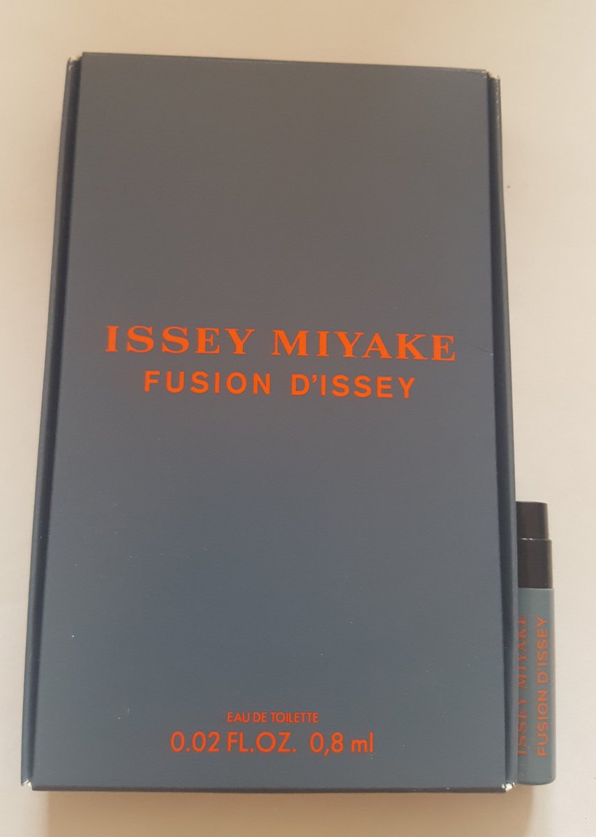 PerfectParfums's tweet image. Name of the Company- @IsseyMiyakeUSA 

The perfume name- Fusion d'issey

What I Like about Fusion D.- Reminds me of a chilled out warm summer evening| light and gently

How I would describe Fusion D- creamy coconut tropical vibe.

Fact- Issey M. Studied Graphic Design in Tokyo