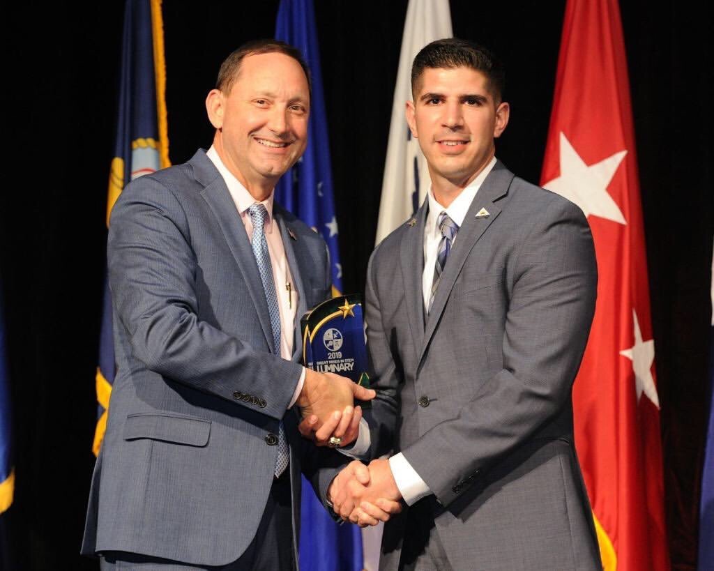 UCMercedAlumni's tweet image. Last year, alumnus Brian Gonzalez '14 named a 2019 Luminary Honoree by Great Minds In STEM!  Learn more about Brian's story and how he is making a difference in his community - technica-magazine.com/brian-gonzalez
 
#AlumniInfluencer #HispanicHeritageMonth #FirstGenMerced