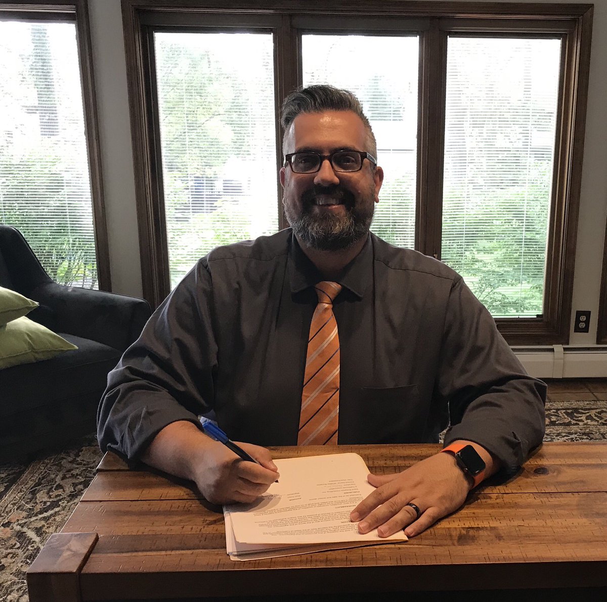 Rich Czyz (@raczyz) on Twitter photo Big News Today! fouroclockfaculty.com/2020/09/more-r… #4OCF <a href="/KathyGF/">Kathy Gregorich-Filkins, EdS.</a> @LISHealthOffice <a href="/MeehanEDU/">John Meehan (he/him)</a> <a href="/JenWilliamsEdu/">Dr. Jennifer Williams #GoalsProject</a> <a href="/kerszi/">Kathi Kersznowski ⛵️</a> <a href="/MindShiftKQED/">MindShift</a> <a href="/katiemartinedu/">Katie Martin</a> <a href="/SteinbrinkLaura/">Lᴀᴜʀᴀ Sᴛᴇɪɴʙʀɪɴᴋ 🎸#RockNTheBoat</a> <a href="/PaulONeill1972/">Paul O'Neill</a> <a href="/pamhernandez_4/">pamhernandez_4</a> <a href="/SaiaStacy/">Stacy Saia</a> @larryzuares <a href="/OrganicLeaderVB/">Akilah Ellison🌼</a> <a href="/techamys/">Amy Storer</a> <a href="/Rdene915/">Dr. RACHELLE DENÉ POTH |ThriveinEDU #AI #AIinEDU</a> <a href="/mrnesi/">Mr. Nesi is 99% on BlueSky</a> <a href="/Asael_Ruvalcaba/">Asael Ruvalcaba (Mr. R)</a> Big News Today! fouroclockfaculty.com/2020/09/more-r… #4OCF <a href="/KathyGF/">Kathy Gregorich-Filkins, EdS.</a> @LISHealthOffice <a href="/MeehanEDU/">John Meehan (he/him)</a> <a href="/JenWilliamsEdu/">Dr. Jennifer Williams #GoalsProject</a> <a href="/kerszi/">Kathi Kersznowski ⛵️</a> <a href="/MindShiftKQED/">MindShift</a> <a href="/katiemartinedu/">Katie Martin</a> <a href="/SteinbrinkLaura/">Lᴀᴜʀᴀ Sᴛᴇɪɴʙʀɪɴᴋ 🎸#RockNTheBoat</a> <a href="/PaulONeill1972/">Paul O'Neill</a> <a href="/pamhernandez_4/">pamhernandez_4</a> <a href="/SaiaStacy/">Stacy Saia</a> @larryzuares <a href="/OrganicLeaderVB/">Akilah Ellison🌼</a> <a href="/techamys/">Amy Storer</a> <a href="/Rdene915/">Dr. RACHELLE DENÉ POTH |ThriveinEDU #AI #AIinEDU</a> <a href="/mrnesi/">Mr. Nesi is 99% on BlueSky</a> <a href="/Asael_Ruvalcaba/">Asael Ruvalcaba (Mr. R)</a>