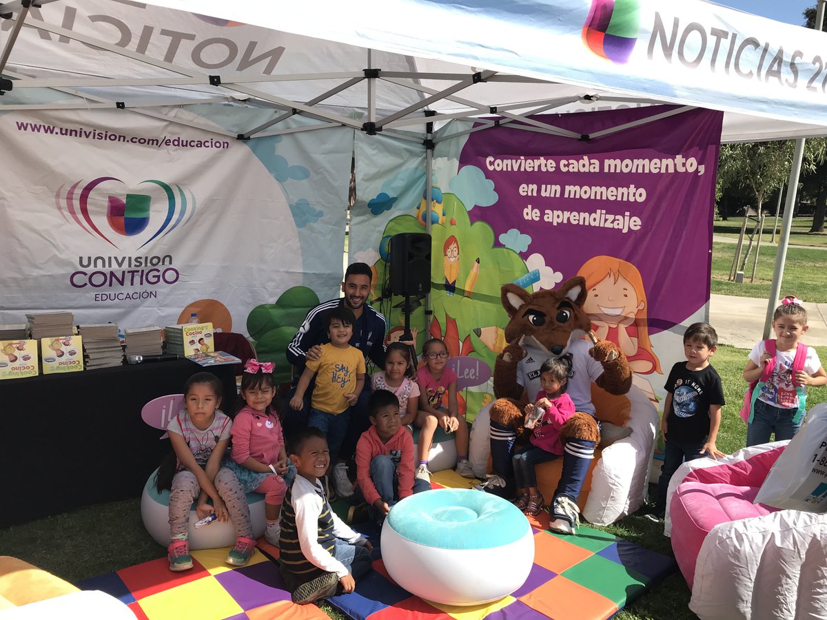 FSFeria's tweet photo. Are you ready?! Feria De Educacion will be VIRTUAL this year! October 9th & 10th. Enjoy some of our pictures from last year. Stay tuned for more information. #fsferia https://t.co/J5RGBL40tT