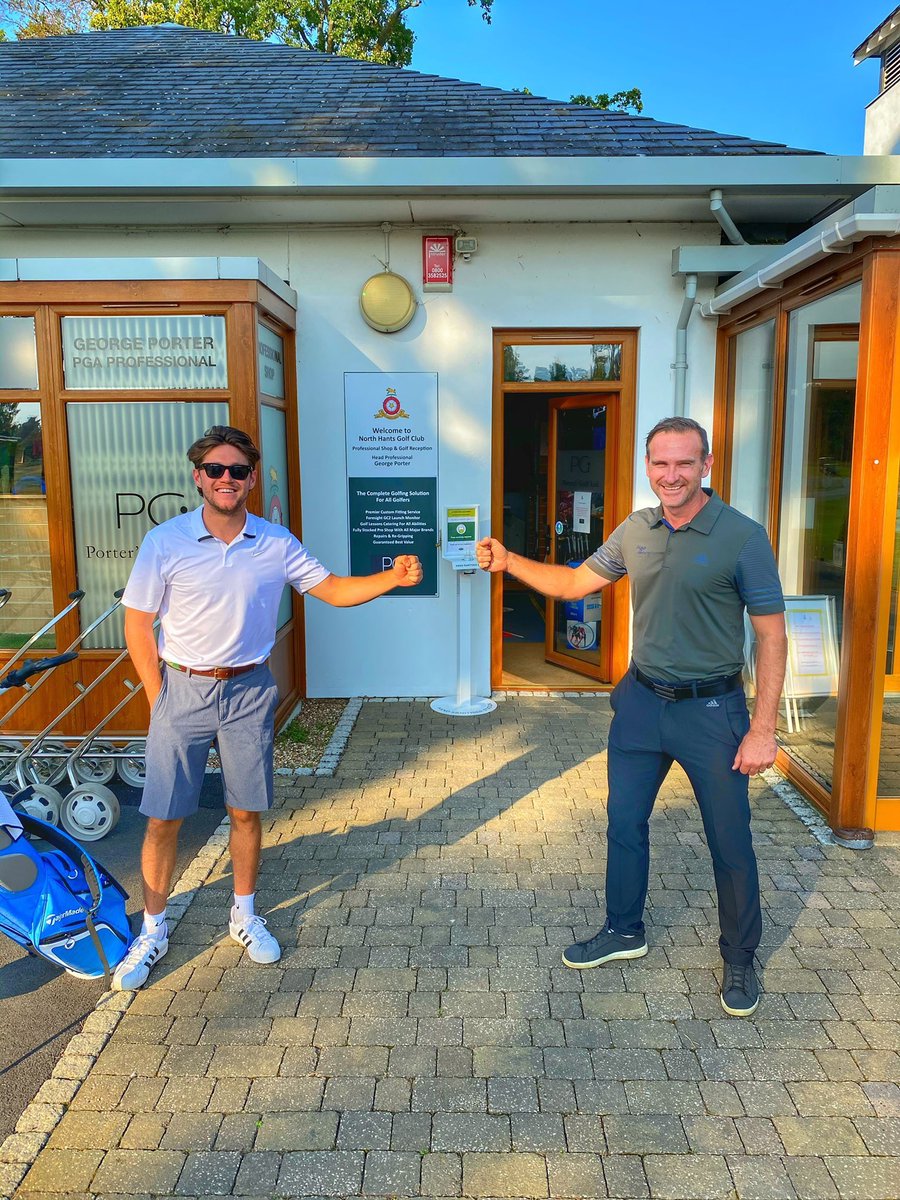 NiallHoranUA's tweet photo. georgeporter4: Not everyday you are lucky enough to meet a global superstar! Great to see @NiallOfficial paying a visit to @NorthHantsGC @NHGC_Greens and enjoying the experience! #LoveTheHants #WelcomeBackAnytime https://t.co/REs1gICDEV