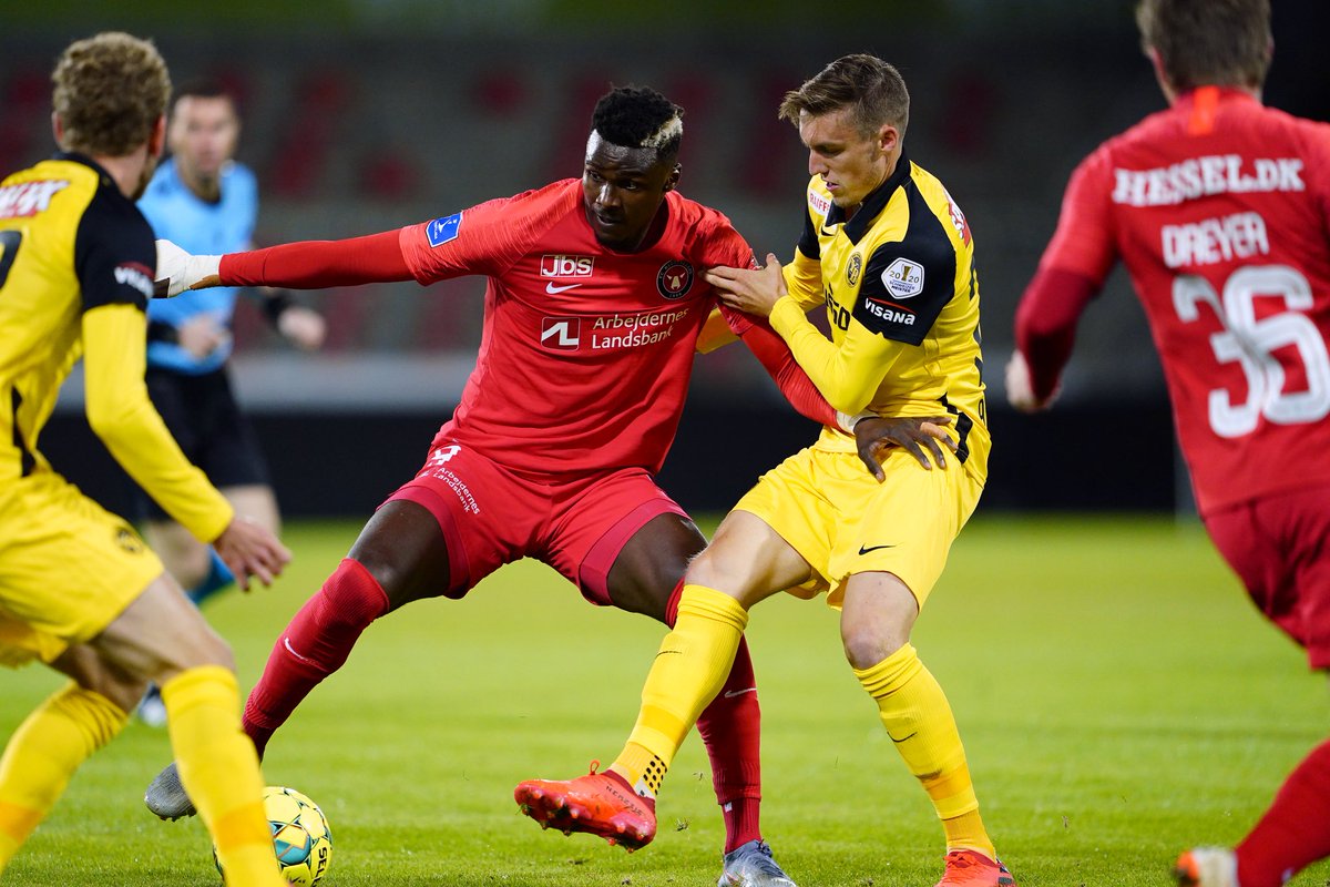 ✔️ <a href="/Sorykaba2/">Sory Kaba</a> y <a href="/ManjrekarJames/">Manjrekar James</a> estarán en la eliminatoria final de la <a href="/ChampionsLeague/">UEFA Champions League</a> frente a <a href="/slaviaofficial/">SK Slavia Praha</a> 🔴⚫️

<a href="/fcmidtjylland/">FC Midtjylland</a> 3-0 <a href="/BSC_YB/">BSC YOUNG BOYS</a> 
#UCL ⚽️