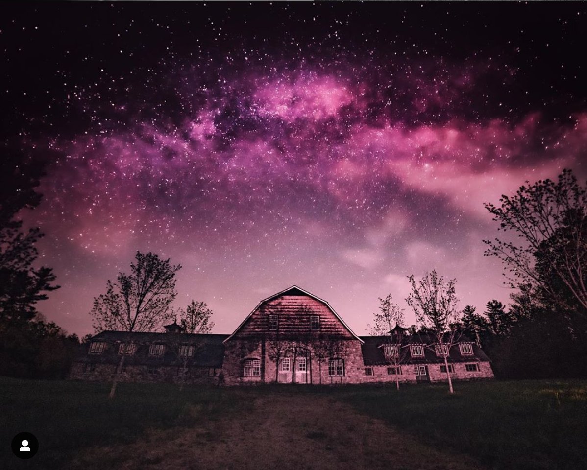 peterborough_nh's tweet photo. So many incredible photographers in our town! I love all the unique and wonderful ways people capture the essence of our town. DM us to be featured! This epic shot of the #milkyway above the stone barn was captured by Joe Plante of New Media Storytellers.
#peterboroughnh #visitnh https://t.co/XQN0ayAd7y
