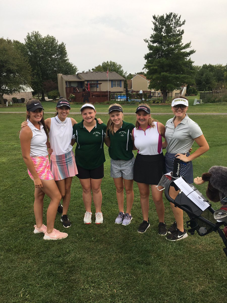 Love that the Varsity is out supporting the middle school team tonight in their match against Franklin. #WoodmenStrong <a href="/MauraGuilfoy1/">Maura Guilfoy</a> @__emmz__ <a href="/EmalieRippetoe/">Emalie Rippetoe</a> @luciaaaa_faith <a href="/MadisonShaffer1/">Madison</a> <a href="/Gwoodathletics/">Greenwood Athletics</a>
