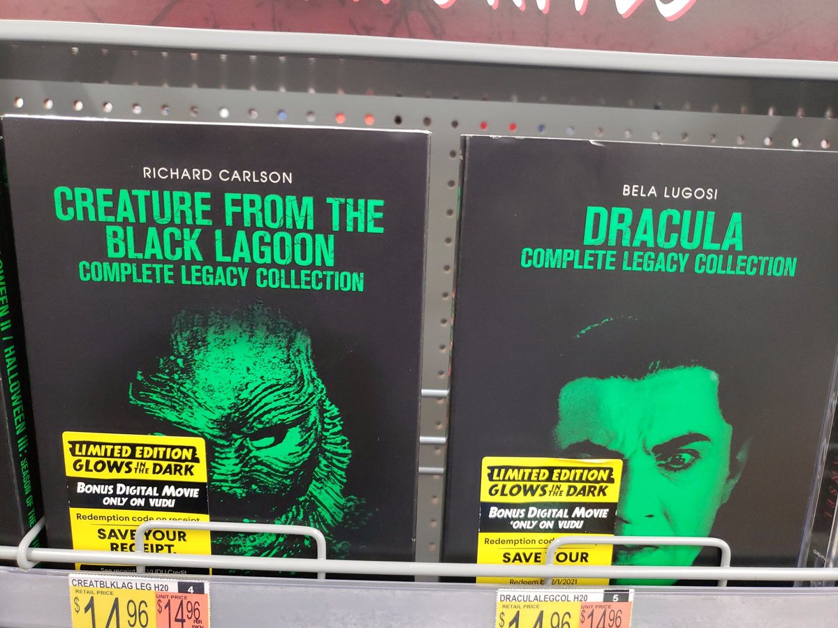 SpookyHorrorGal's tweet photo. These glow in the dark horror movie covers at Walmart. 😍🖤💋
#horror #horrormovies #horrorfam #horrorfamily #horrorfan #horrorgirl #ilovehorror #letscuddleandwatchhorror #horrorfans https://t.co/WDvmeja58j