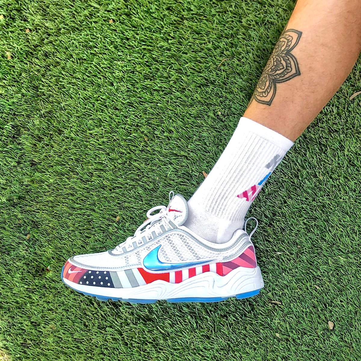 Alexrilo99's tweet photo. 🌈🤍Nike Spiridon x Parra🤍🌈 https://t.co/MTT3MP0BEH