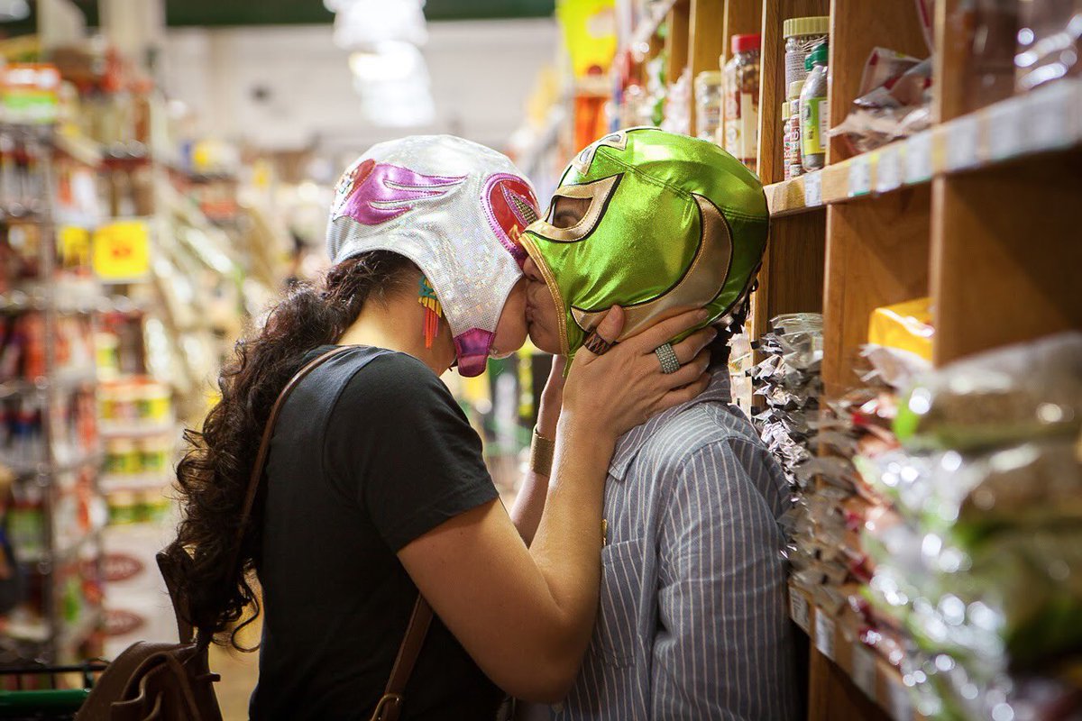 fullspectrumnfp's tweet photo. SIGNATURE MOVE (@SignatureMov) Twitter watch party is going down tonight, 7PM CST. The @sxsw award-winning film manages to teach us about blossoming romance, self-acceptance, family boundaries, and even wrestling 🤼‍♀️ 

Meet us back here at 7 sharp to tweet along #FSFWatchParty. https://t.co/aP9SYErgIF