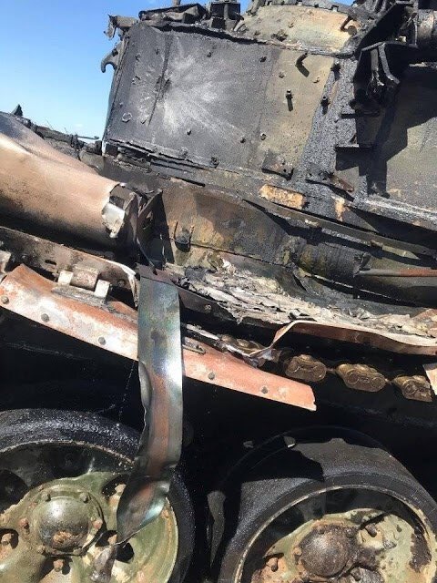 Photos reportedly of a T-90A tank that was struck by a Konkurs ATGM launched from a BMP-2 in Astrakhan. Not clear how this happened.  https://t.me/milinfolive/62894