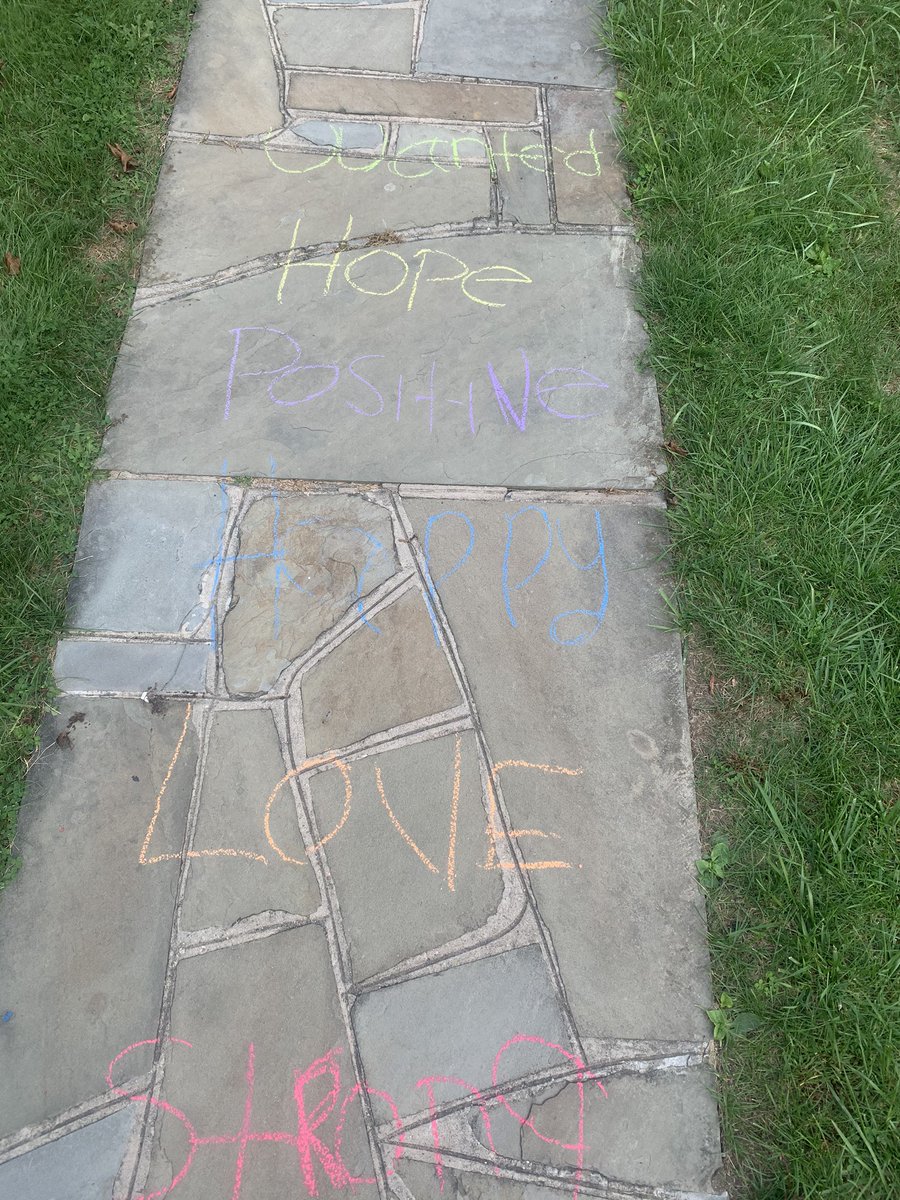_ayana13_'s tweet photo. #stampoutstigma #BeThe1To #chalkthewalk #BroomeHasHope @BTBOCESPTECHHS https://t.co/ZjtfFESbH5