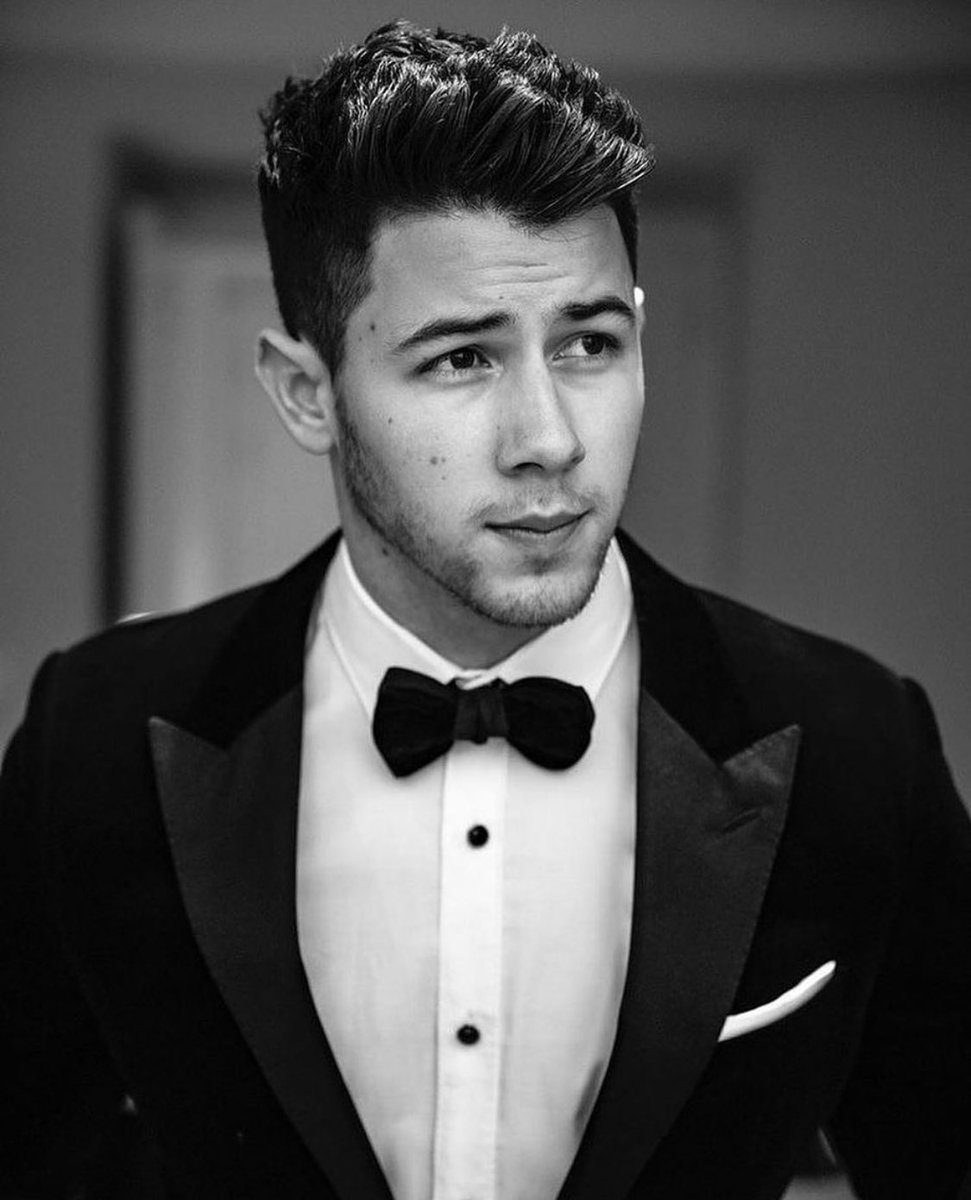 A 𝐫𝐚𝐫𝐞 appearance from the birthday boy himself, showing off what he considers a great glow-up.

𝙃𝙚’𝙡𝙡 𝙘𝙚𝙡𝙚𝙗𝙧𝙖𝙩𝙚 𝙝𝙞𝙨 𝙙𝙖𝙮 𝙬𝙞𝙨𝙚𝙡𝙮.