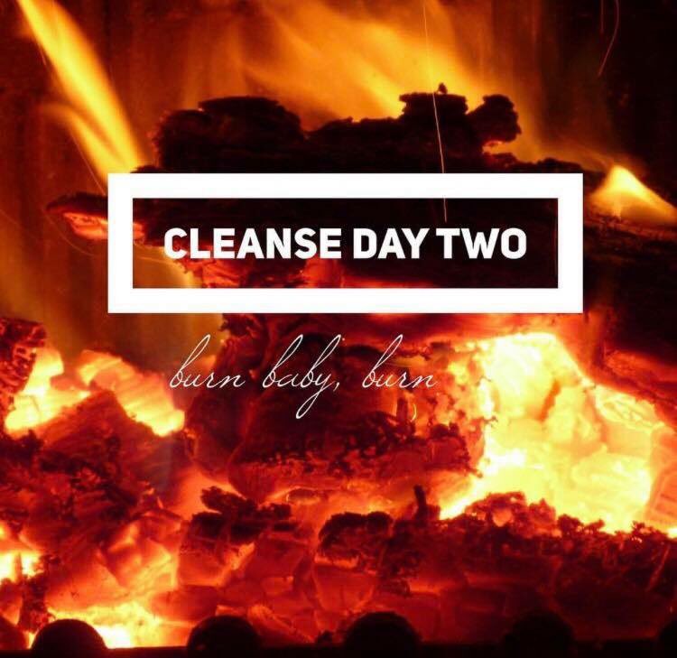 H3HealingLLC's tweet photo. Burn baby burn! 🔥🔥🔥
Day 2 of my intermittent fast, and I’m feeling great! Better focus today AND the bloating in my tummy is down.
#C4L #isabody #isabodychallenge #intermittentfasting #cellulardetox #cleanse https://t.co/uVMVDIXvvh