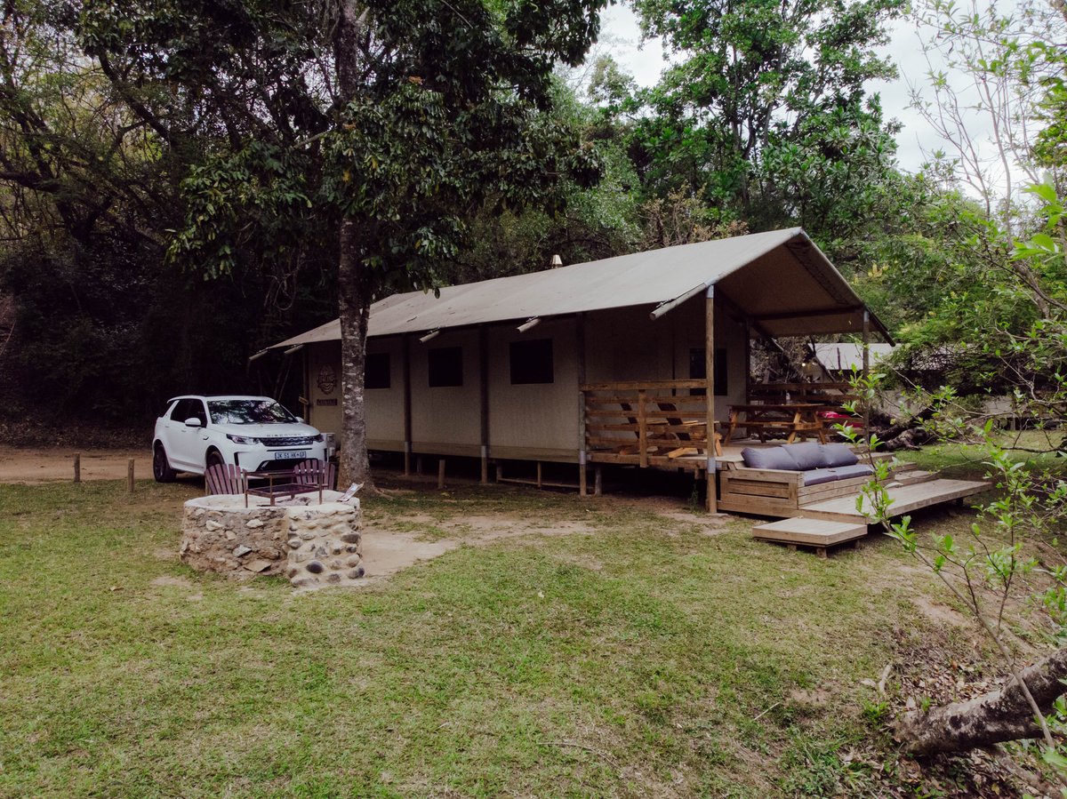 Our home for this evening is <a href="/AfriCamps_SA/">AfriCamps</a>, its magnificently set on the river bank of the Sabie River. That makes it the perfect location for us to end our first day of Discovery and preview to how the @LandRoverZA #DiscoverySport handles offroad. #NeverStopDiscovering